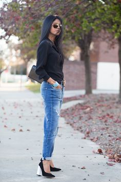 Cuffed Jeans Or How To Look Effortlessly Chic? | Fashion Tag Jean Hacks, Walk In Wonderland, 2023 Clothes, Black Silk Shirt, Jeans With Heels