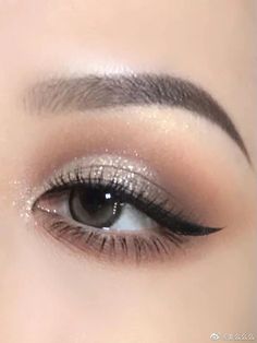 Ballet Makeup Stage Eyes, Black Hoco Dress Makeup Look, White Shimmery Eye Makeup, Brown Silver Makeup, Makeup Ideas For A School Dance, White Homecoming Makeup, Formal Eyeshadow Looks Brown Eyes, Highlight Corner Of Eyes, Simple Almond Eye Makeup