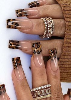 Simple Animal Print Nails, Leopard Toe Nail Designs, Fun Nails Coffin, Catherine Nails, Leopard Nail Designs, Cheetah Nail Designs, Gucci Nails, Cheetah Print Nails, Cheetah Nails