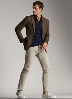 Blazer Outfits Men, Mens Smart Casual Outfits, Men Fashion Classy, Mens Blazer, Smart Casual Men, Smart Outfit, Blazer Outfit, Slim Fit Chinos, Smart Casual Outfit