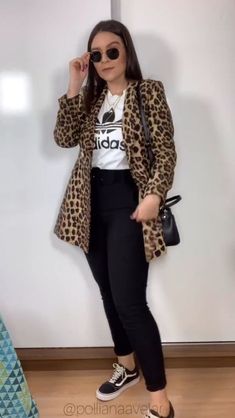 Animal Print Jacket Outfit, Leopard Blazer Outfit, Long Vest Outfit, Outfits Rock, Outfits Leggins, Leopard Blazer, Animal Print Blazer, Animal Print Outfits, Outfit Mujer