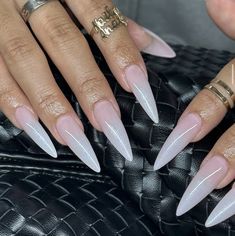 White Party Outfit, Glass Nails, Natural Glam, Nails Desing, Dream Nails, White Party, Nail Shapes, Stiletto Nails, Diy Nails