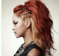 Modern saç stili Rocker Hair, Faux Hawk Hairstyles, Rock Hairstyles, 80s Glam, Viking Hair, French Braid Hairstyles, Mohawk Hairstyles, Trending Hairstyles, Glam Rock