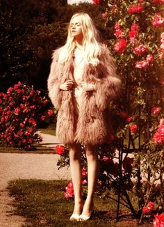 Flowers and Fur Ginta Lapina, Pink Fur Coat, Chasing Unicorns, Pink Fur, Anais Nin, Shoot Inspiration, Mellow Yellow, Field Trip, Fashion Photo