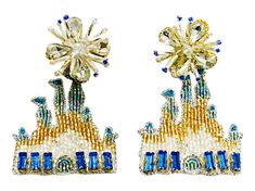 These Disney inspired castle earrings are perfect for any princess! Such a fun pair to wear to the most magical place on Earth:) Length: 3 inches Post Back Lightweight Nickel Free Mardi Gras Pictures, Patriotic Earrings, Disney Earrings, New Castle, Holiday Bows, Holiday Earring, Bow Earrings, Christmas Bows, Magical Places