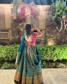 Shirtless Photoshoot Ideas Female, Lehnga Photoshoot Poses, Indian Dress Up, Sisters Photoshoot Poses, Simple Lehenga, Traditional Blouse Designs, Celebrity Casual Outfits, Hiding Face, Bollywood Outfits