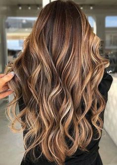 Light Blonde Balayage, Blonde Balayage Highlights, Brunette Hair With Highlights, Gorgeous Hair Color, Brown Hair With Blonde Highlights, Brunette Balayage Hair, Long Hair Color, Brown Hair Balayage, Balayage Brunette