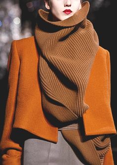 Would love to see a pic of this on its own to figure out how it's made...  Haider Ackermann Fall 2012- via Freespiritfibers Detail Couture, Orange Coat, Mode Tips, Haider Ackermann, Moda Boho, Looks Chic, 가을 패션, 여자 패션, Mode Inspiration