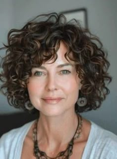 Short Curly Hairstyles For Women, Medium Length Curly Hair, Grey Curly Hair, Natural Curly Hair Cuts, Bob Haircut Curly, Curly Hair Photos, Medium Curly Hair Styles, Short Curly Haircuts