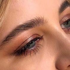 What Are Shadow Brows? Here’s How To Achieve The Look Zendaya Eyebrows, Growing Out Eyebrows, Eyebrow Goals, Eyebrows And Lashes, Brow Goals, Eyebrows Goals, Fluffy Brows, Straight Brows, Instagram Brows