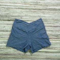 Aerie Blue Crossover Shorts ~Brand New ! Never Worn ~ 3 Inch ~ Xl ~ Crossover Back And Front Casual High-waisted Shorts For Yoga, Casual Workout Shorts With Crossover Waistband, Casual Stretch Bottoms With Crossover Waistband, Blue Casual Bottoms, Casual Yoga Bottoms With Crossover Waistband, Summer Workout Bottoms With Crossover Waistband, Casual Crossover Waistband Yoga Bottoms, Crossover Shorts, Aerie Shorts