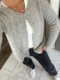 Grey Striped Cardigan Outfit, Grey Cardigan Jeans Outfit, Fine Knit Cardigan Outfit, Gray Button Up Sweater Outfit, Fall Outfit Cardigan, Outfit With Grey Cardigan, Fits With Cardigans, Grey Cropped Cardigan Outfit, Grey Button Up Cardigan Outfit