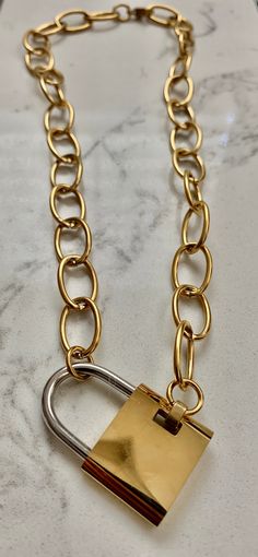 Padlock Collar Necklace w/Link Chain. Service Women, Tiffany Heart, Heart Charm Bracelet, Ladies Boutique, Collar Necklace, Link Chain, Jewelry Shop, Charm Bracelet, Stainless Steel