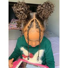 𝐋𝐨𝐧𝐝𝐨𝐧 𝐃𝐢𝐨𝐫 | 4YO on Instagram: “𝐀 𝐋𝐢𝐭𝐭𝐥𝐞 𝐇𝐚𝐢𝐫 𝐈𝐧𝐬𝐩𝐨💋 #curly #curlyhair #curlygirl #fashion #hairstyle #curlynaturalhair #curlygirlmethod #style #beauty…” Cute Toddler Hairstyles, Lil Girl Hairstyles, Kids Curly Hairstyles, Cute Simple Hairstyles, Toddler Hairstyles Girl, Girls Natural Hairstyles, School Hairstyles, Peinados Fáciles Para Cabello Corto