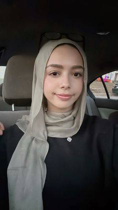 Selfie Hijab, Scarf Aesthetic, Truffle Mushroom, Car Selfie, Style Selfie, Hijab Outfits, Desert Sand