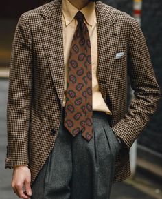 Autumn Suits Men, Vintage Outfit Inspo Men, Mens Vintage Suit, Vintage Blazer Outfit Men, Retro Suits Men, 70s Casual Fashion, Vintage Suits Men, Fall Suits For Men, Checkered Suit Men