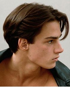 90s Haircut Men, Haircuts Male, Growing Hair Men, Middle Part Haircut, 90s Hairstyles Men, Middle Part Hairstyles, Straight Hair Cuts