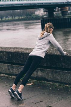 Best Running Gear, Nike Tenis, High Waist Sports Leggings, Travel London, Outdoor Workout, Marathon Training Plan, Mental Training, Running Socks, Shooting Photo