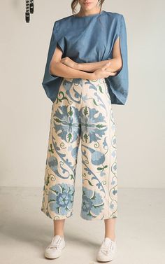 Summer Plazo Outfits, Batik Pants Outfit, Blue And White Clothes, Batik Pants, Style Batik, Fashion Batik, Batik Top, Batik Clothing, Dress Batik