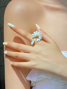 This sweet daisy ring features white petals and with one single petal that extends around the finger. The perfect statement ring. This is an open Finger ring and is size adjustable. Columbia Tn, White Petals, Daisy Ring, Finger Ring, Open Ring, Ring Finger, Flower Ring, White Ring, White Flower