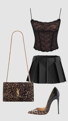 Mafia Clothes, Fashion Magazine Aesthetic, Bday Vibes, 2010 Outfits, Magazine Aesthetic, 2024 Fits, Aesthetics Fashion, Lace Top Black, Mom Dr