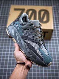 Yeezy 700 Boost, Yeezy Style, Honda 125, Adidas Yeezy 700, Yeezy 700, Shoe Design Sketches, Adidas Outfit, Swag Shoes, Streetwear Men Outfits