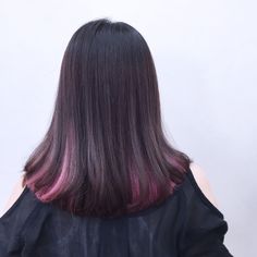 ロブ×ピンクインナーカラー Dyed Hair Ombre, Long Bobs, Hair Dyed, Hair Color Streaks, Pink Highlights, Short Hair Balayage, Trendy Hair Color