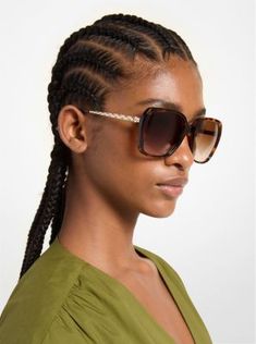 Look instantly fabulous with our Albany sunglasses. Defined by oversized acetate frames, they’re finished with faceted gold-tone arms for an extra dose of glamor. Luxury Gradient Lenses Sunglasses For Vacation, Chic Gold Sunglasses For Vacation, Luxury Sunglasses For Spring Beach, Luxury Beach Sunglasses For Spring, Tone Arms, Toned Arms, Crossbody Wallet, Calf Hair, How To Take Photos