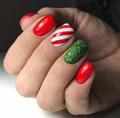 Christmas Holiday Red Green Glitter False Fake Press on Nails - Etsy Canada Unghie Sfumate, New Years Eve Nails, Colorful Nails, Christmas Gel Nails, Christmas Nails Acrylic, Colorful Nail Designs, Xmas Nails