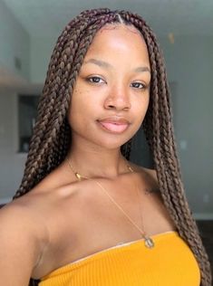 Medium Sized Light Brown Box Braids Medium Sized Knotless Braids, Light Brown Box Braids, Box Braids Sizes, Thick Box Braids, Medium Sized Box Braids, Rounded Bob, Medium Size Braids, Purple Box Braids