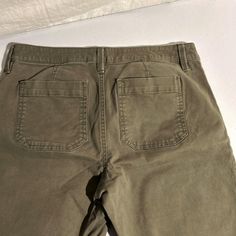 Gap low rise khaki Green capris/pants Size 8 regular Dickies Pants With Square Toes, Khaki Green, Low Rise, Capri Pants, Gap, Capri, Best Deals, Pants, Green