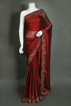 Types Of Saree, Fashion Types, Gown Dress Design, Indian Things, Indian Dress Up, Saree Work, Saree Blouse Styles, Backless Blouse Designs