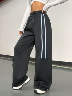 F00237234-102 Black High Waist Sportswear Bottoms, Black High Waist Sporty Bottoms, High Waist Black Sportswear Bottoms, Black Full-length Athleisure Bottoms, Sporty Black Streetwear Pants, Sporty Black Pants For Streetwear, Black Full-length Bottoms For Streetwear, Black Wide Leg Sports Pants, Black Full Length Bottoms For Streetwear