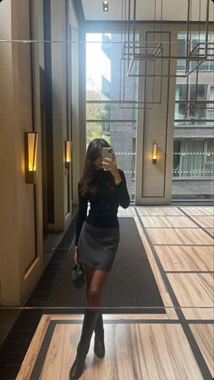 Vinter Mode Outfits, 00s Mode, Fest Outfits, Paris Mode, Paris Outfits, Mode Inspo, Feminine Outfit, 가을 패션, Looks Style