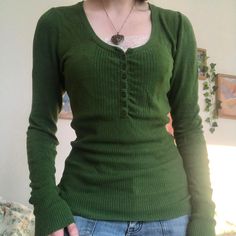 Navy Green Outfit, Henley Top Outfit, Dr Claims, Early 2000s Outfits, Styling 101, Sunset Girl, Long Sleeve Outfits, Fashion 101