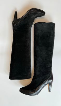 "I love Andrea Pfister designs! These Italian boots are so classic. Tall pull on black suede boots with black leather trim. Leather lined. Size 8 Good Vintage Condition 3.5\" Heel 15.5\"Shaft 15\" Boot Opening 14.75\" Shaft Circumference 3\" Wide" Italian Boots, High Heel Stiefel, Black Suede Boots, Heel Boots, High Heel Boots, Suede Boots, Leather Trim, Boot Shoes Women, Leather Trims