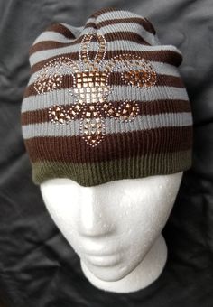 Awesome kids beanies! 5 different kids striped beanies, each have rhinestone and studded Fleur de Lis on them. Knit beanies in kids size multicolored stripes, SuperSoft acrylic/cotton blend. Please choose your color at checkout Thanks, Enjoy! **please note these are LITTLE KID BEANIES #goodvibes #bestoftheday #picoftheday #instadaily #instagood #love #bestfriend #best #ski #snow #winter #style #fashion #lifestyle #picoftheday #fall #beautiful #streetstyle #street #instagood #instadaily #best #bi Swag Hats, Our Father Who Art In Heaven, Funky Hats, Bling Design, Ski Hat, Album Art Design, Kids Beanies, Striped Beanies, Punk Rocker