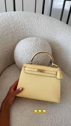 Yellow Luxury Bag, Kelly Bag Aesthetic, White Bag Outfit, Wimbledon 2024, My Style Bags, Womens Designer Bags, Bag Suitcase, Kelly Bag