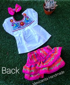 Ready to party???Let's taco-bout itThese Mexican Outfit set for baby girls are adorable.Completely handmadeEmbroidered Blouse***Set includes***BlouseBloommer has ruffles on the back.BowEmbroidery colors will vary.Ready to ship in 1 day. Bohemian Festive Ruffled Sets, Bohemian Ruffled Sets For Festive Occasions, Festive Bohemian Ruffled Sets, Festive Short Sleeve Sets For Summer, Traditional Summer Beach Sets, Traditional Beach Sets For Spring, Bohemian Embroidered Summer Sets, Traditional Multicolor Embroidered Sets For Summer, Traditional Spring Beach Sets