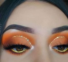 Make Up Orange, Thanksgiving Makeup Look, Fall Eye Makeup, Orange Eye Makeup, Make Carnaval, Orange Eyeshadow, Silver Makeup, Orange Makeup, Carnival Makeup