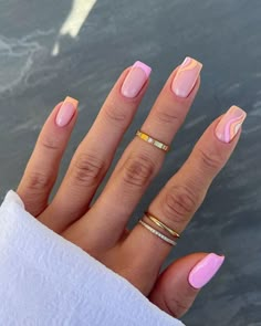 Nail Designs Summer Square Shape, Trendy Summer Nails 2023 Square, City Break Nail Ideas, Summer Nails Rounded Square, Acyrilics Nails Ideas Summer, Popular Nail Designs 2023 Summer, August Nail Inspo 2023, Holiday Nails For Short Nails, Ibiza Nails Summer 2023