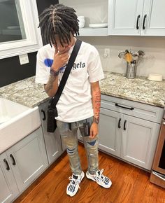 Designer Outfits Men, Vlone Hoodie, Guys Fashion Swag, Dreadlocks Men, Dread Hairstyles For Men, Rapper Outfits