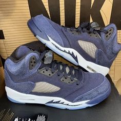 New Nike Air Jordan 5 Retro Midnight Navy Black Gs Womens Sz 7.5 / 6y Fn5452-400 Brand New With Box Box Has No Lid Authentic 6y = Womens Size 7.5 Nike Air Jordan 5, Jordan 5 Retro, Air Jordan 5 Retro, Jordan 23, Womens Jordans, Air Jordan 5, New Nike Air, Jordan 5, Midnight Navy