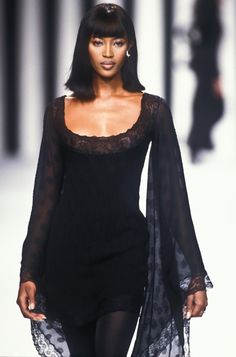 90s Runway Fashion, Runway Fashion Couture, Runway Outfits, 90s Runway, Paris Mode, Naomi Campbell, Runway Models, Mode Vintage, Looks Style