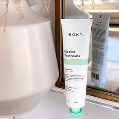 This organic toothpaste is made of n-Ha, which makes up the primary foundation of teeth and bones, meaning it’s naturally restorative and helpful in reducing sensitivity. Plus, it’s 100% biocompatible and non-toxic. Healthy Toothpaste, Organic Toothpaste, Mint Toothpaste, Endocrine Disruptors, Holistic Lifestyle, Preventative Health, Changing Habits, Holistic Beauty, Natural Branding