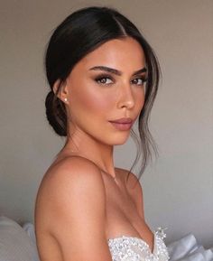 Korean Dewy Makeup Look, Bride Hair Natural, Slicked Updo Hairstyles, Front Of Bun Hairstyles, Mock Shirt Outfit, Soft Wedding Makeup Brown Eyes, Megan Markle Wedding Makeup, Makeup To Go With Champagne Dress, Wedding Hairstyle Brown Hair