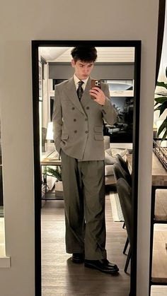 Formal Suit Ideas For Men, Prom Men Aesthetic, Formal Dresses For Men Aesthetic, Formal Mens Suit, Outfit For Prom Men, Suit With Doc Martens Men, Vintage Prom Outfits For Men, Grad Ball Outfit For Men, Y2k Prom Men