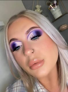 Cocktail Party Makeup, Chest Tattoo Fonts, Purple Eye Shadow, Engagement Cocktail Party, Makeup Eyeshadow Looks, Makeup 2024, Purple Eyeshadow Looks, Makeup Social, Tutorial Eyeshadow