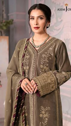 Asim Jofa Dresses, Koi Chand Rakh, Ayeza Danish, Aiza Khan, Ethnic Clothes, 15 January, Suits Online Shopping, Partywear Dresses, Velvet Dress Designs