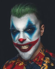 Joker Makeup For Men, Halloween Makeup Kits, Joker Makeup, Extreme Makeup, Cool Halloween Makeup, Horror Makeup, Halloween Makeup Inspiration, Male Makeup, Halloween Inspo